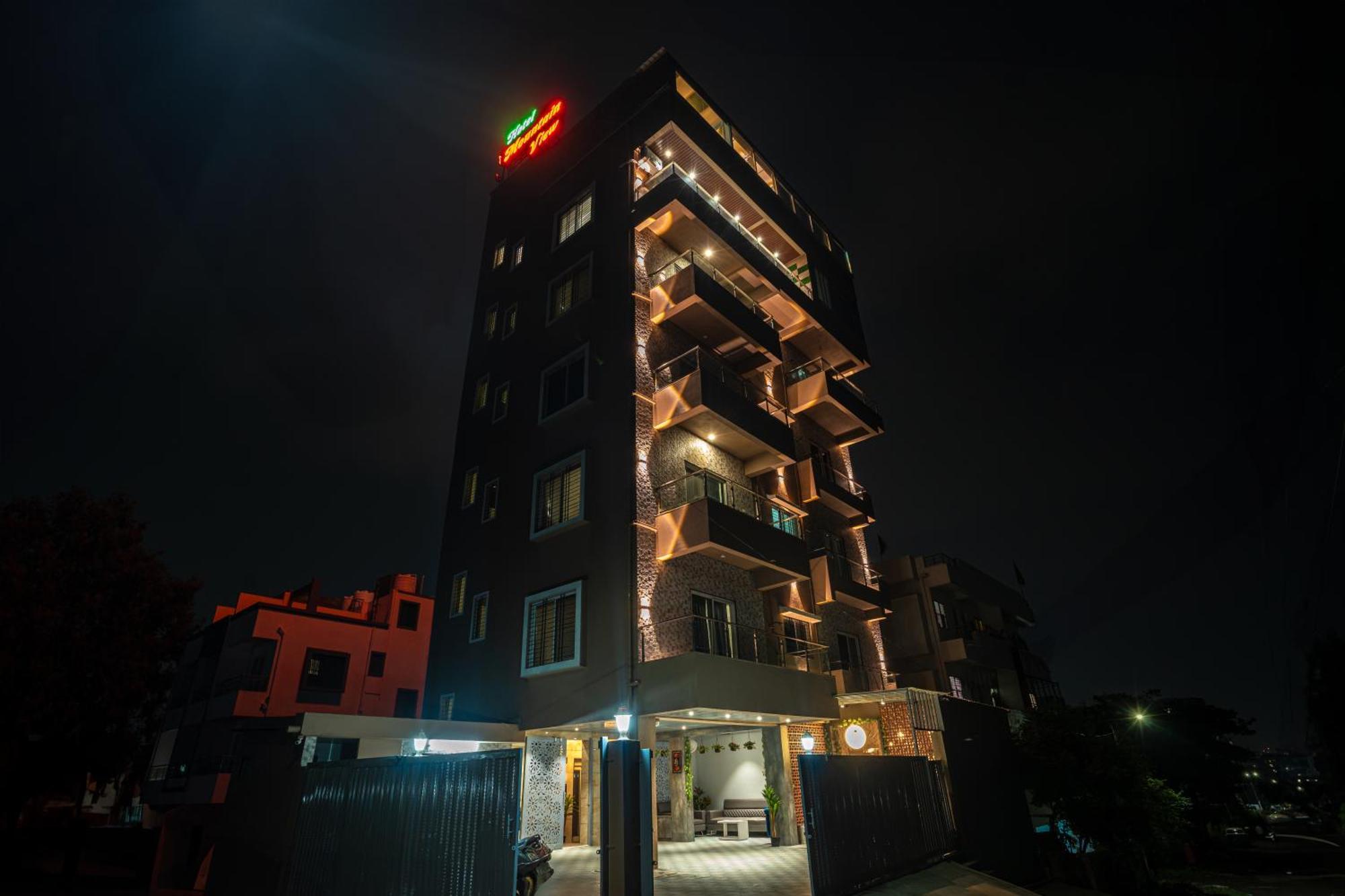 Hotel Mountain View Nášik Exteriér fotografie